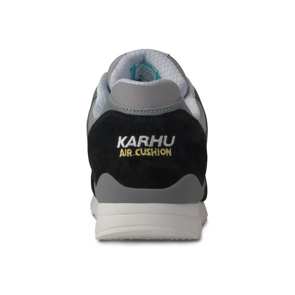 Karhu Synchron Classic Jet Black / Hot Sauce (F802666)