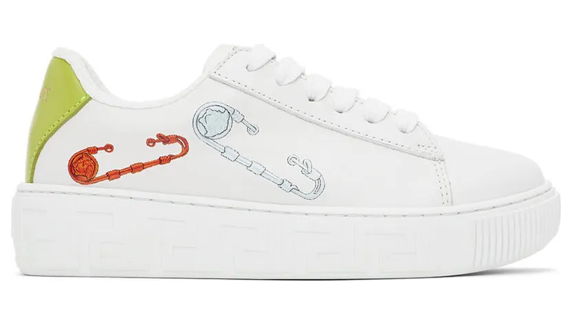 Versace Kids White Safety Pin Sneakers (1000888_1A03802_2W810)