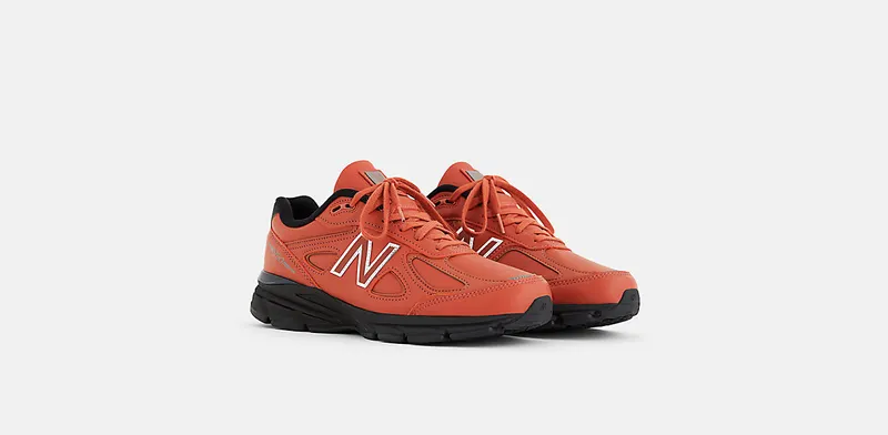 New Balance 990V4 MADE IN USA “TEDDY SANTIS – MAHOGANY BLACK” (U990RB4)