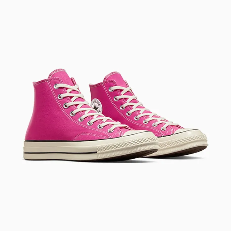 converse-chuck-taylor-all-star A04594C