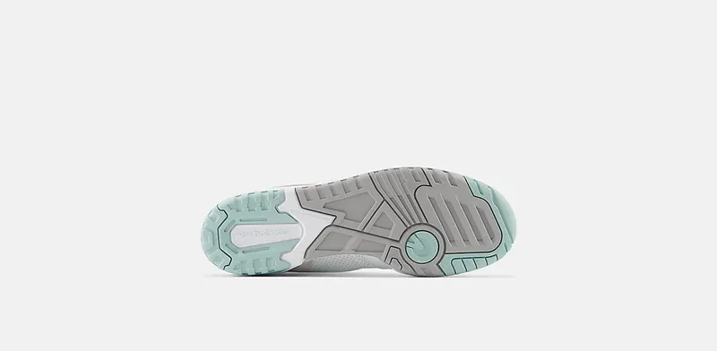 New Balance 550 “White / Winter Fog” (BB550WCA)