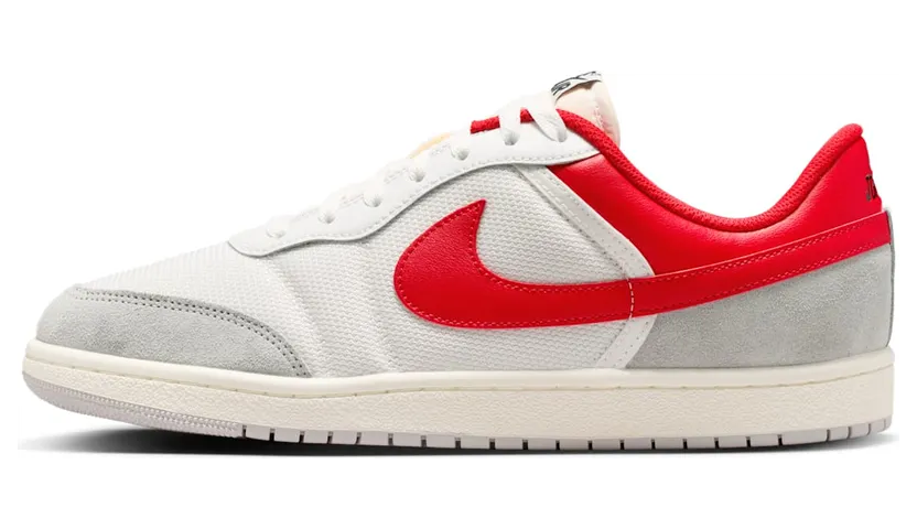 Jordan Skyline Low Summit White University Red Smoke Grey (IM2055-102)
