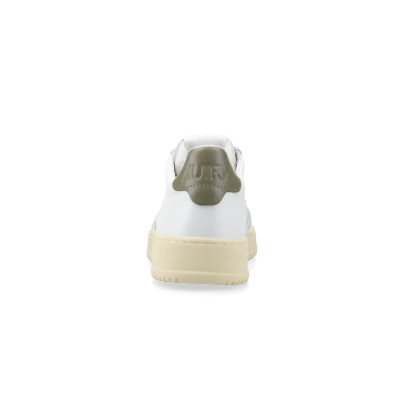 Autry Medalist Low (White / Brown) – AULMLL77