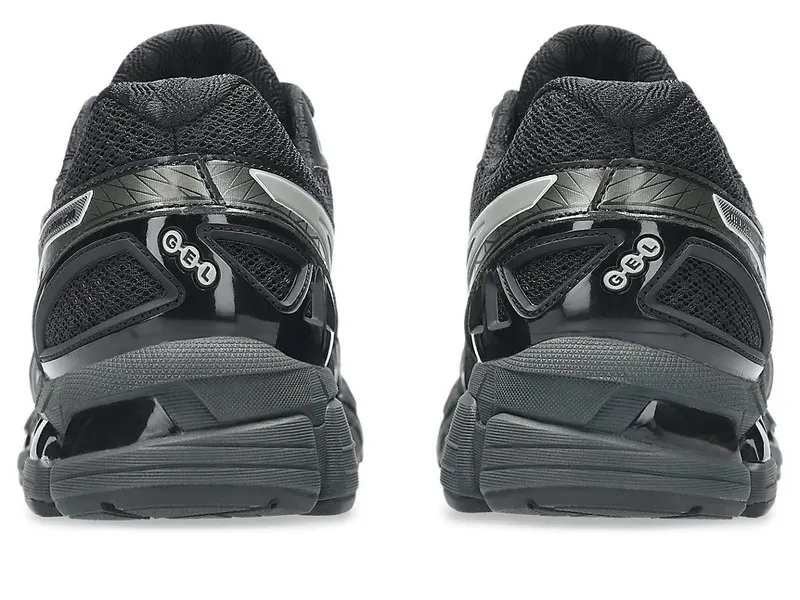 ASICS GEL-KAYANO 20 “Black / Clay Grey” (1203A388-003)