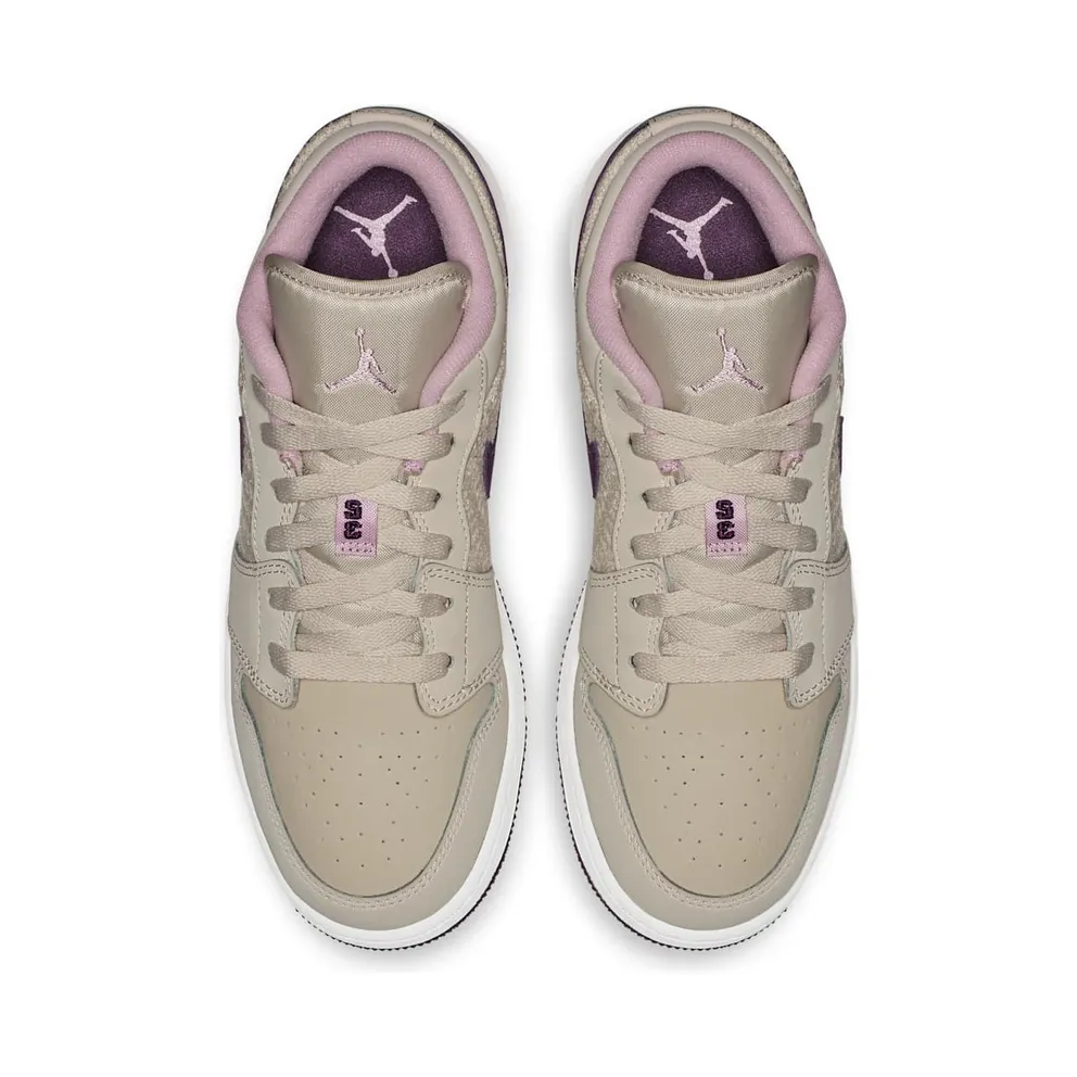 Jordan 1 Low Night Purple Pro Purple (GS) Night Purple/Pro Purple/Desert Sand (554723-500)
