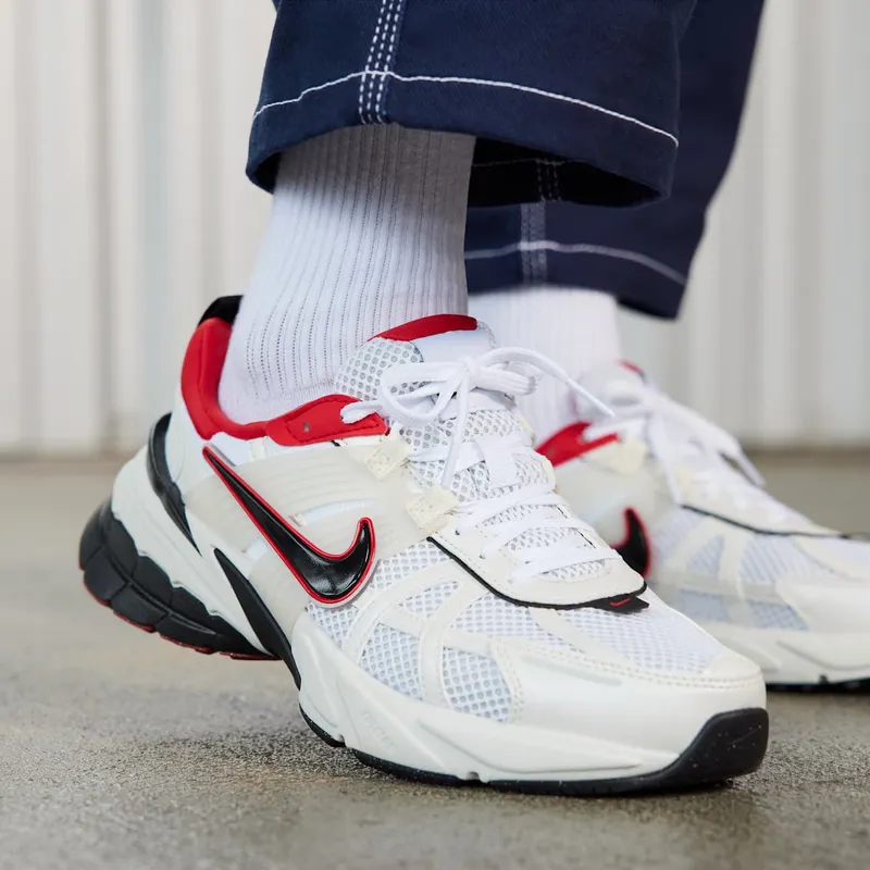 nike-v2k-run HF0120-100