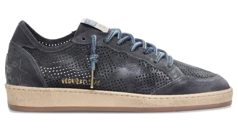 Golden Goose Ball Star aus perforiertem Wildleder mit Wildlederstern “Blue” (GMF00916F008586)