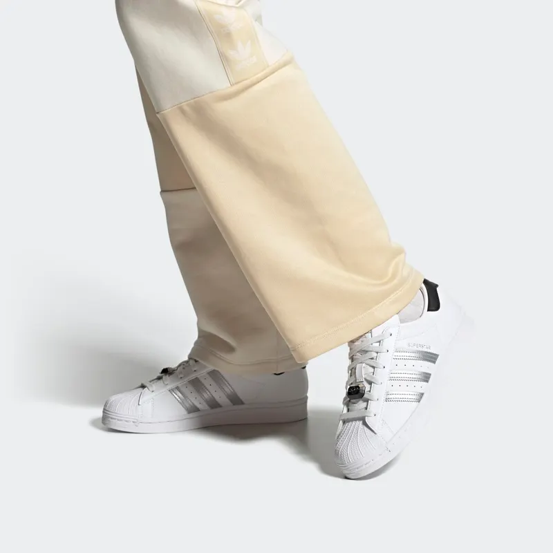 Adidas Superstar Cloud White / Silver Metallic / Core Black (HQ4256)