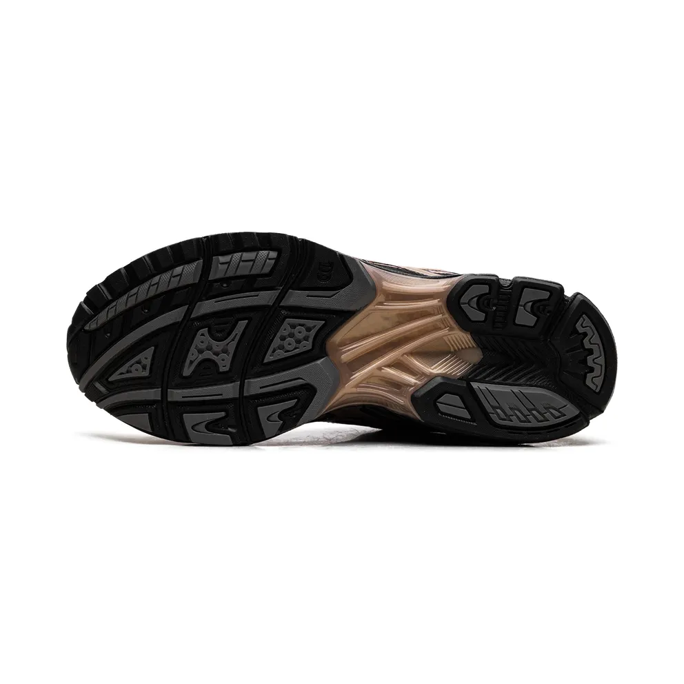 Asics Gel-Nimbus 10.1 “Black / Rose Gold” (1203A761-001)