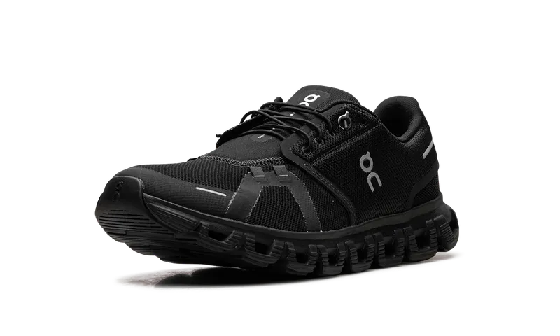 On Running Cloud 6 “Black Black” (3WF10061043)