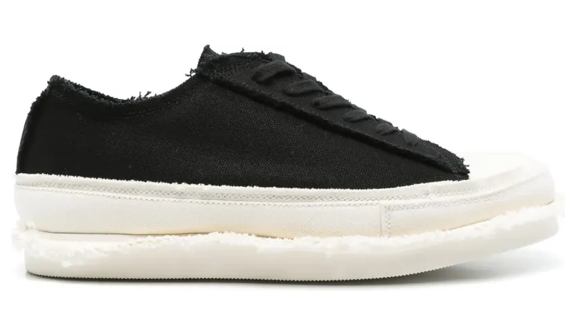 Yohji Yamamoto Ausgefranste Sneakers – Schwarz (HPE09065)
