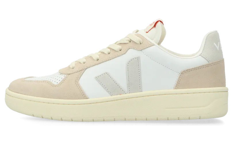 VEJA V-82 Grained Leather (extra white / natural / almond) – VE3320756