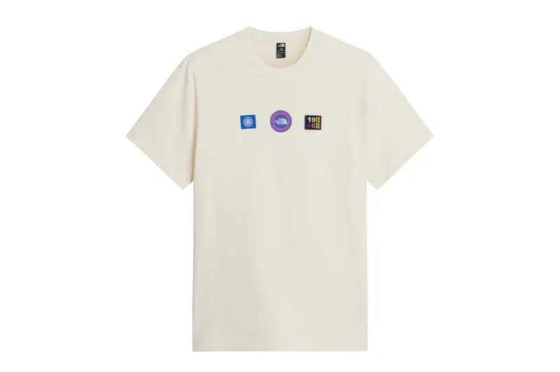 The North Face – Explorer Badges Relaxed Graphic Tee – T-Shirt-kurzarm (NF0A8JA1QLI)