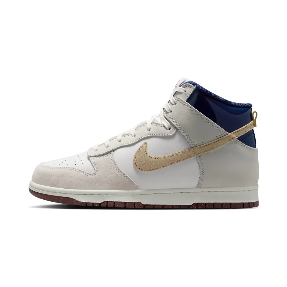 Nike SB Dunk White/Ivory/Sand Dune/Blue Void/Dark Team Red (IU4491-100)