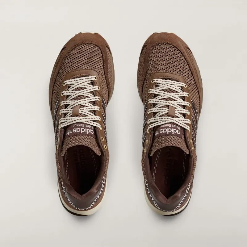 Wales Bonner Adizero Adios “Auburn/Cream”: naam of ontwerp? (6)