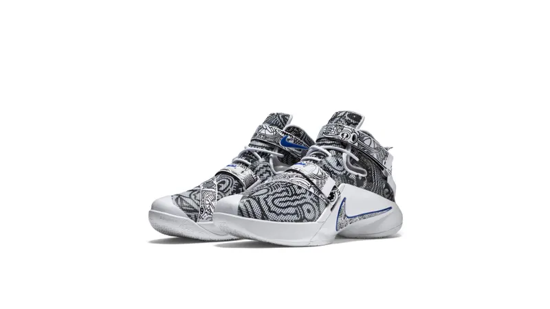 Nike  LeBron Solider 9 Freegums Black/White-Concord (810803-014)
