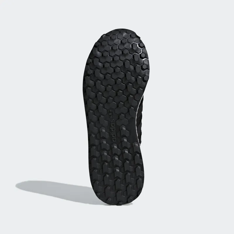 adidas Forest Grove Core Black Core Black/Core Black/Core Black (B37960)
