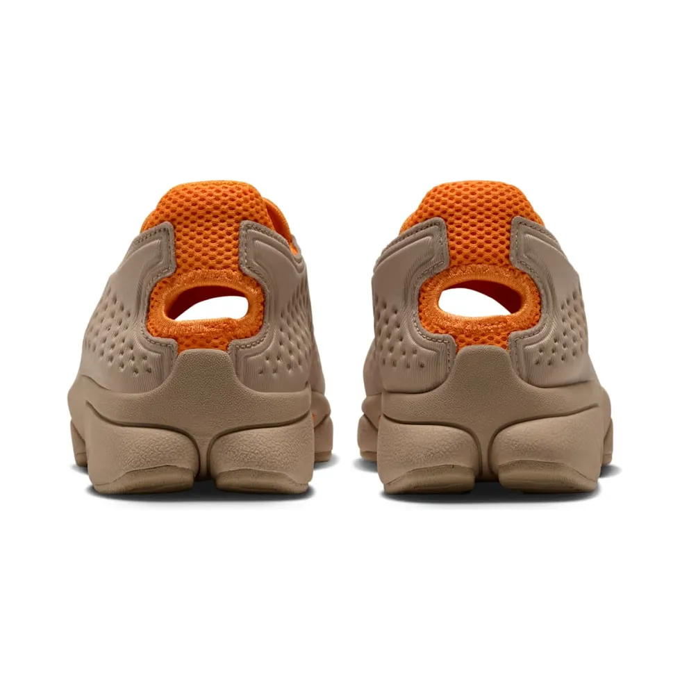 Nike Rift 2 – “Yukon Tan / College Navy / Vivid Orange” (IQ8006-201)