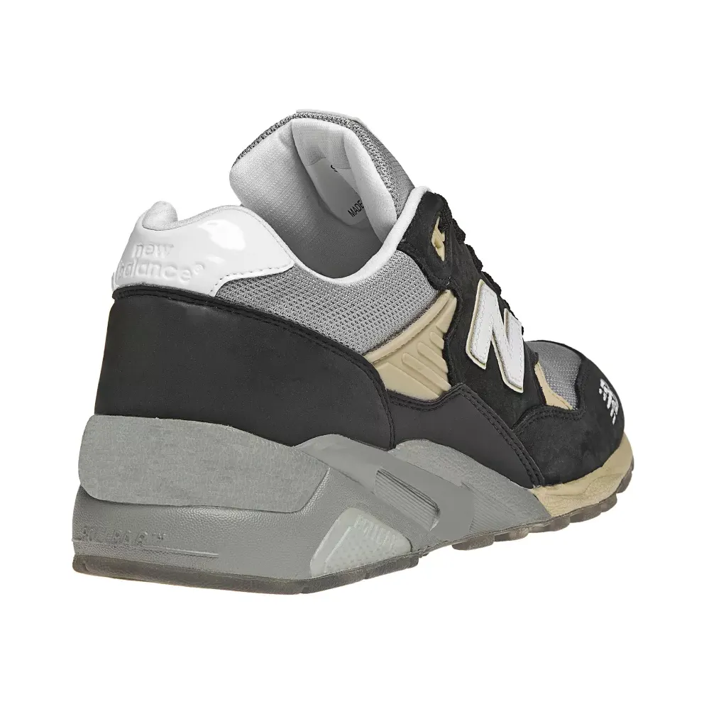 New Balance 580 Burn Rubber White Collar Black/Grey-White (MT580WC)