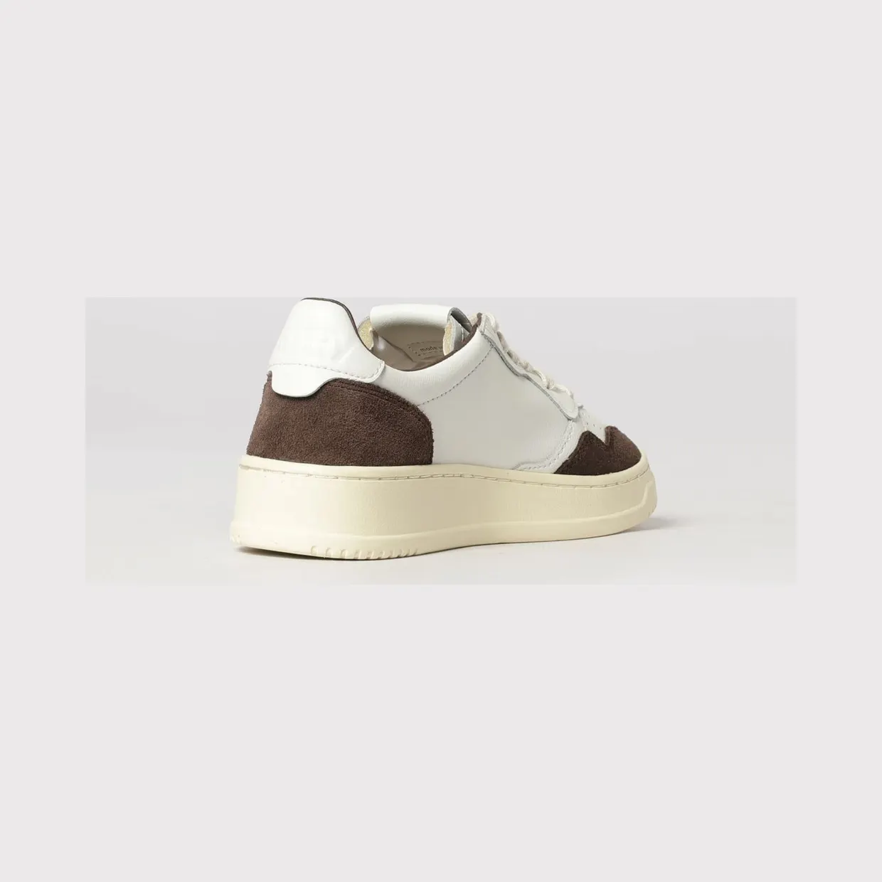 Autry Medalist Low Bicolor Leather Sneakers with Perforated Toe White 1 (AULWFT19) (2)