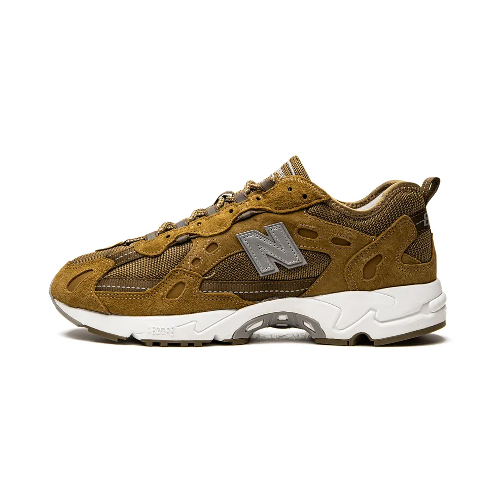 New Balance 827 “Thisisneverthat” (ML827KNT)