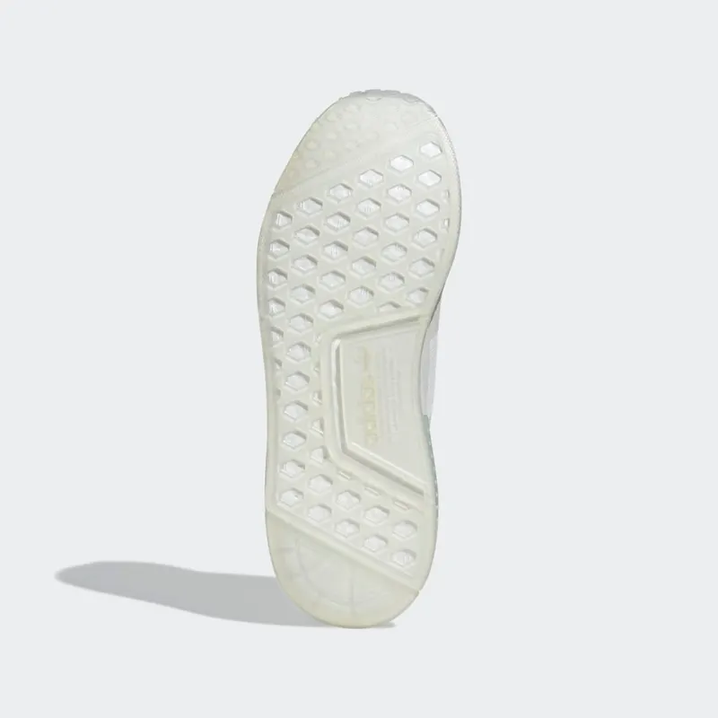 adidas NMD_R1 Spectoo Cloud White / Crystal White / Silver Metallic (GZ9267)