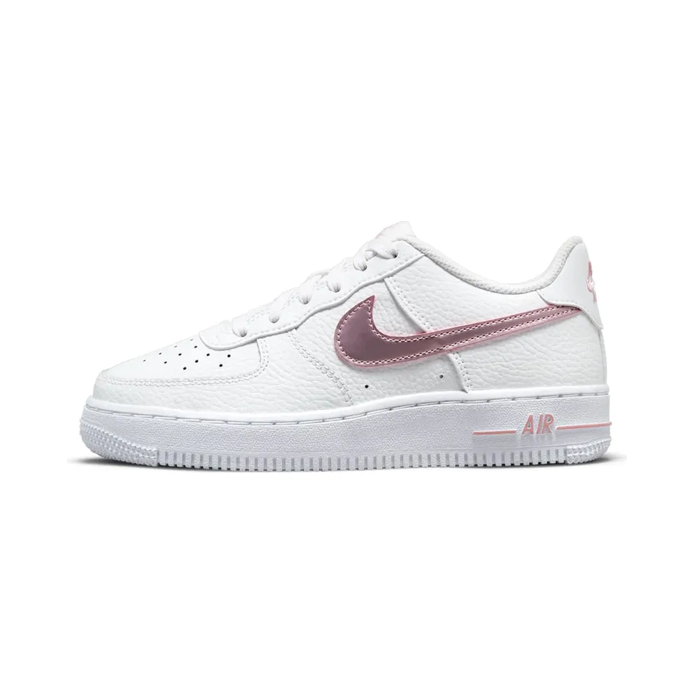 Nike Air Force 1 Older Kids’ White (CT3839-104)