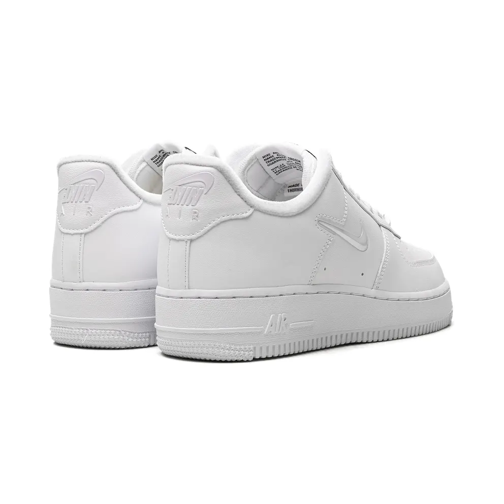 Nike AIR FORCE 1 ’07 SE “Tie Dye Swoosh” (FB8251-100)