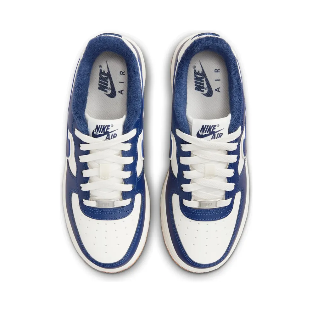 Nike AIR FORCE 1 LV8 (GS) “College Pack – Midnight Navy” (DQ5972-101)