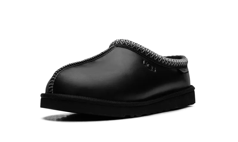 Ugg Tasman LTHR Regen Slide “Black” (1163890-BLK)