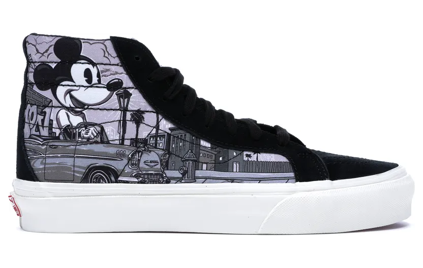 Vans Sk8Hi Disney x Mr Cartoon (VA38FYRNN)