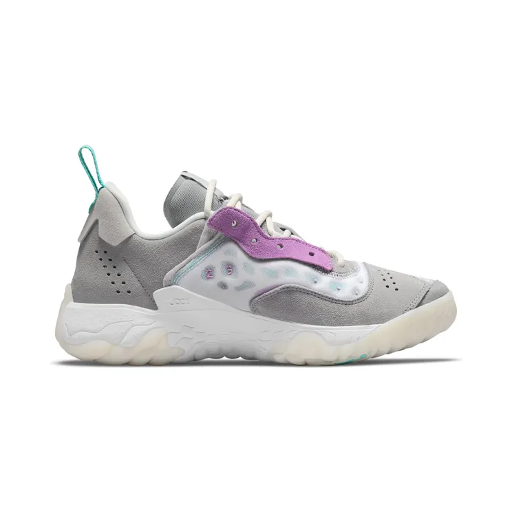 air-jordan-delta CV8121-002