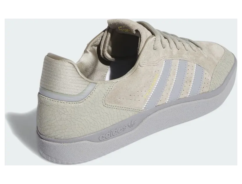 adidas-tyshawn IF4623