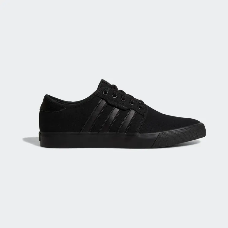 adidas Seeley Core Black / Core Black / Core Black (AQ8531)
