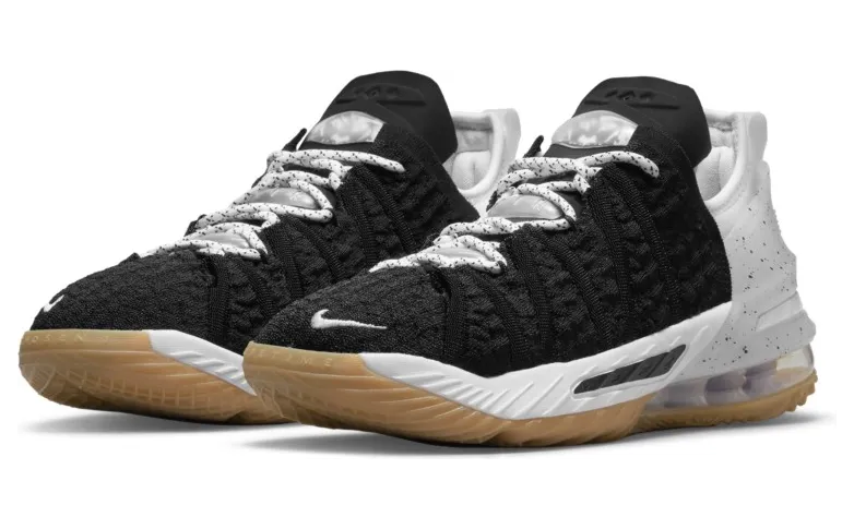 LeBron 18 Schwarz (CW2760-007)