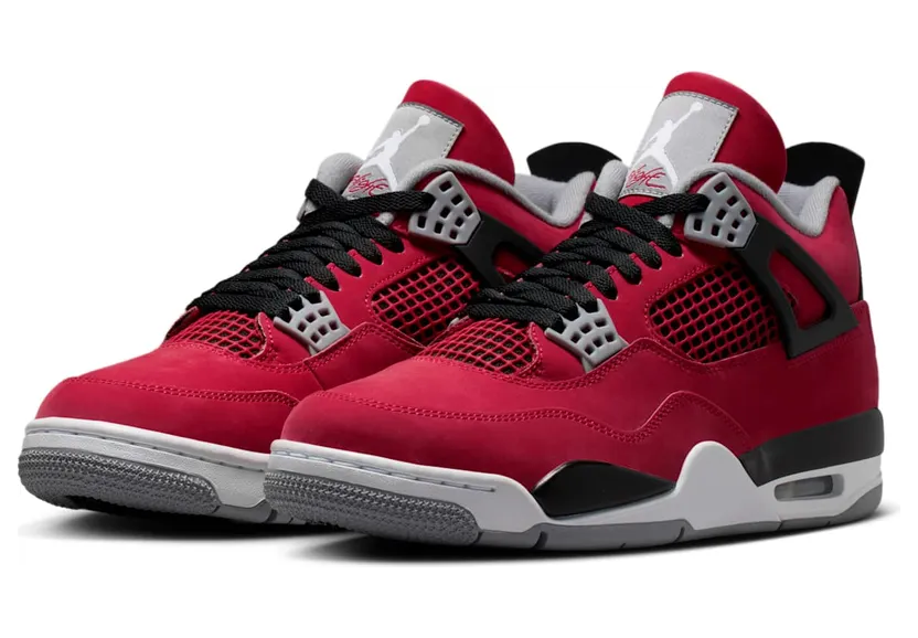 Air Jordan 4 “Toro Bravo” (2026): fel rood dat opvalt (5)