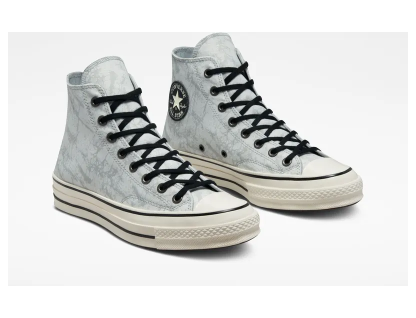 converse-chuck-taylor-all-star A01404C