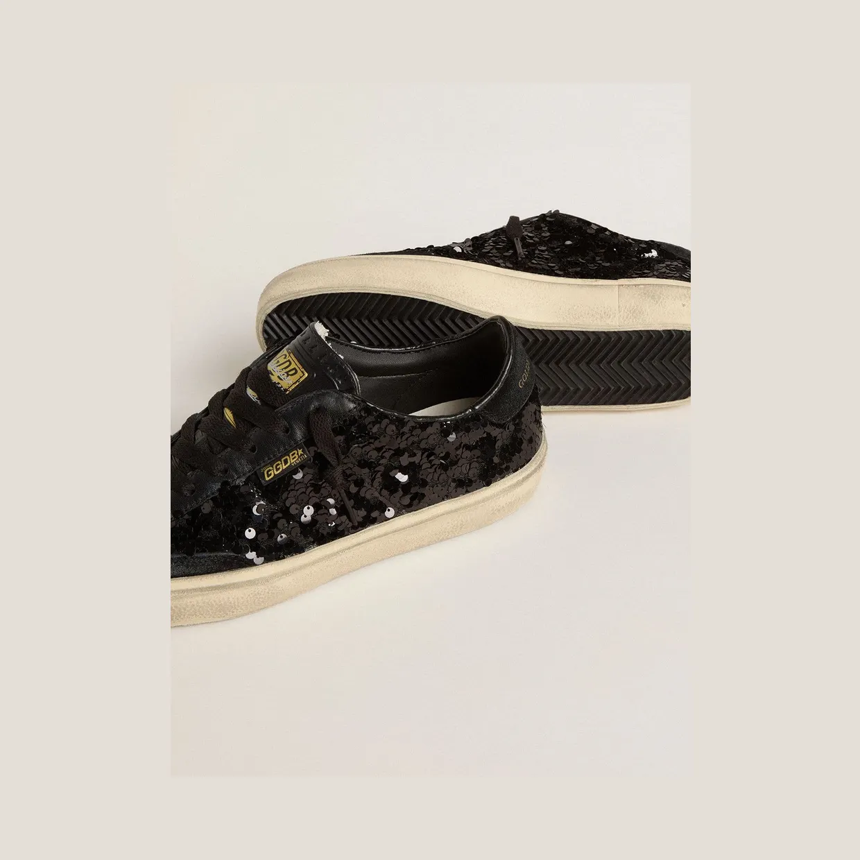 Golden Goose Soul Star In Black Sequins With Black Suede Heel Tab (GWF00464.F007486.90100) (3)