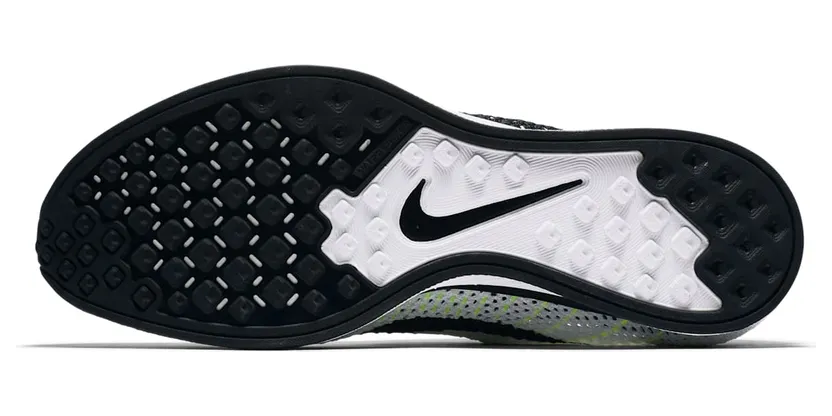 nike-flyknit-racer 526628-011