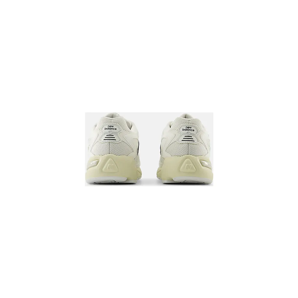 New Balance 725v1 Sea Salt Phantom Bone (ML725CA)
