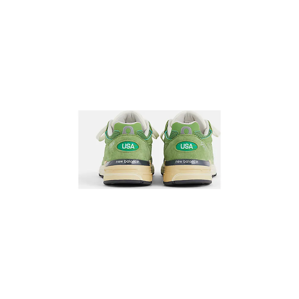New Balance 993 “Made in USA – Chive” (U993GW)