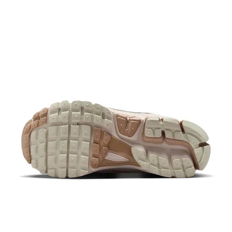 Nike Zoom Vomero 5 Womens “Light Orewood Brown Metallic Gold” (IV4311-101)