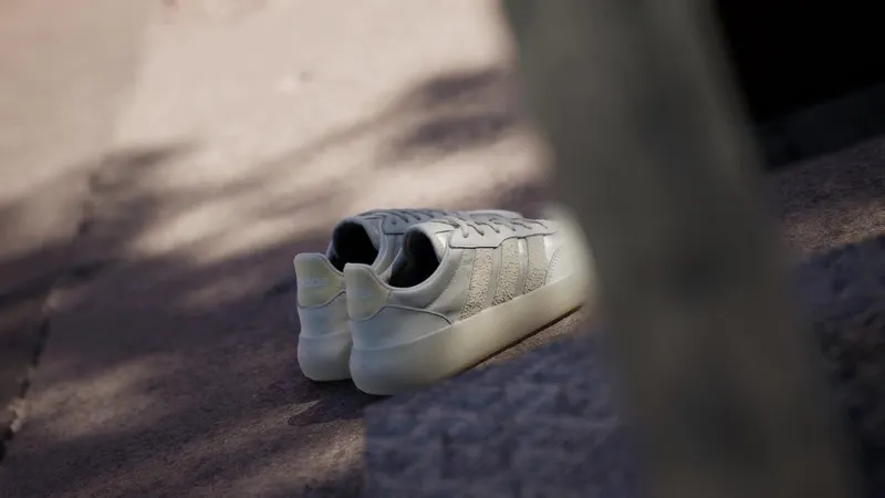 adidas Barreda Decode Off White Warm Vanilla (JR1221)