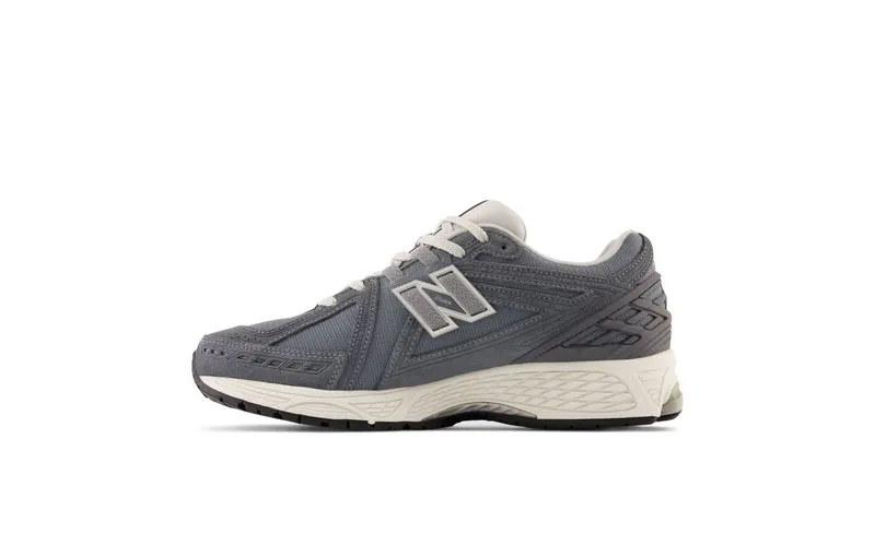 New Balance 1906R “TITANIUM” (M1906RV)