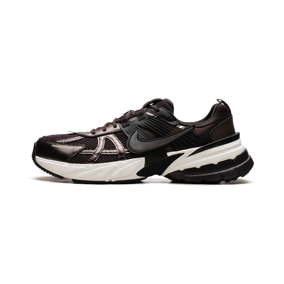Nike V2K Run “Velvet Brown White Black Baroque Brown” (HJ4497-200)