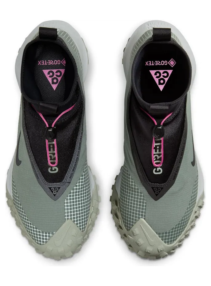 nike-acg CT2904-300