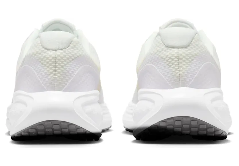 nike-revolution HJ8485-105