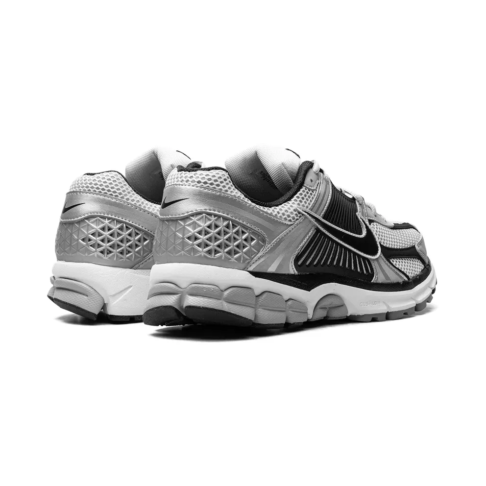 Nike Zoom Vomero 5 “Metallic Silver Black” (FJ4151-004)