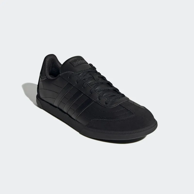 Adidas Okosu Core Black / Core Black / Cloud White (H02041)