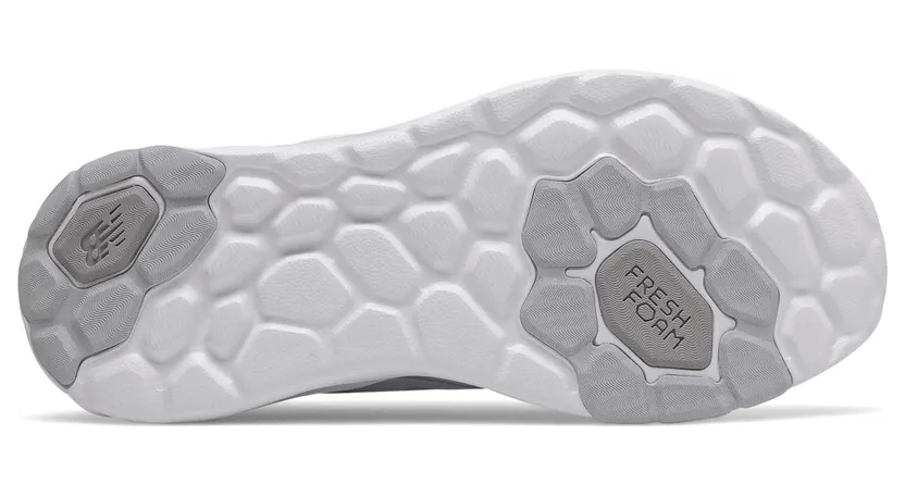 new-balance-sneaker WROAVSS2